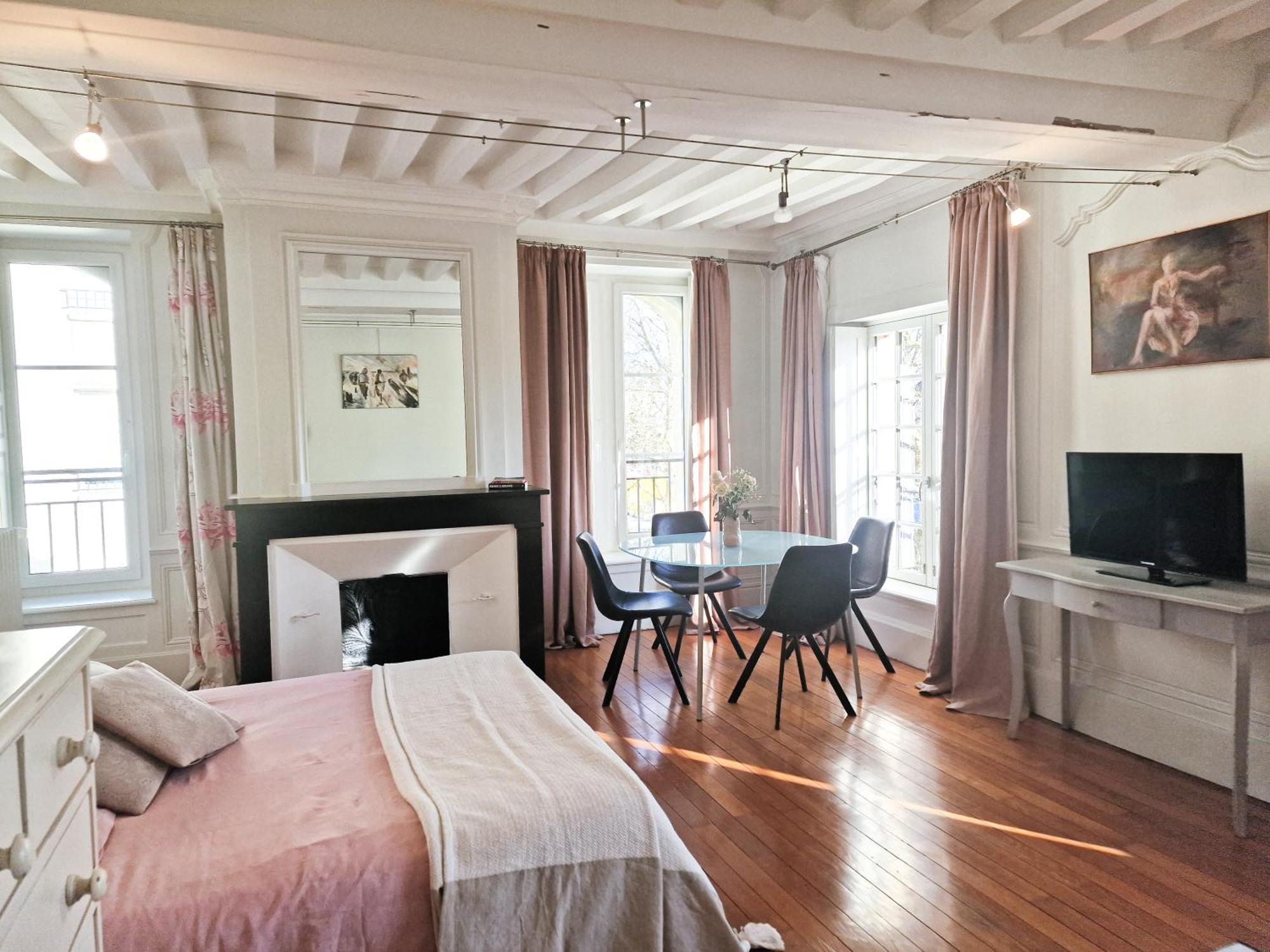 Villa Republique Normandie Liberte Кан Екстериор снимка